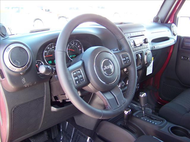 Jeep Wrangler 2011 photo 3