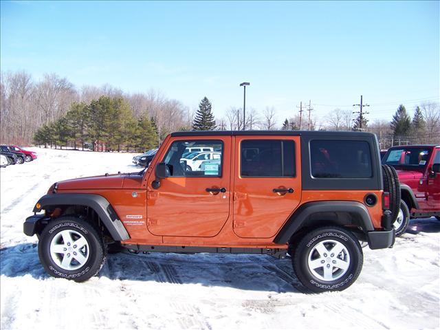 Jeep Wrangler 2011 photo 1