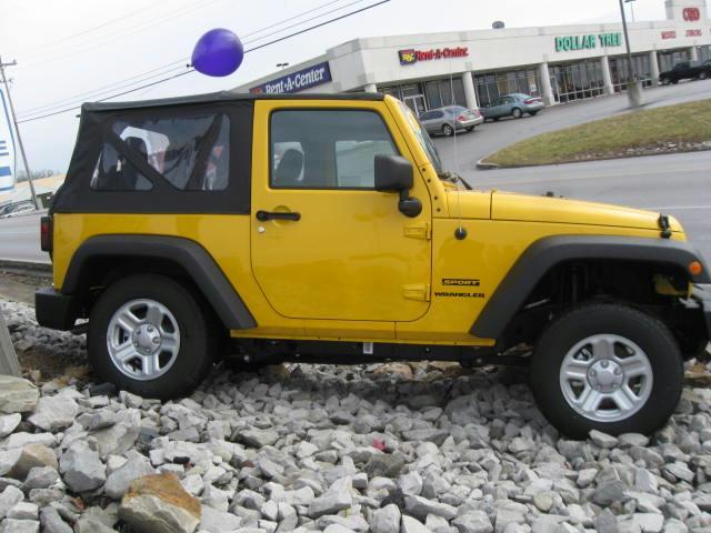 Jeep Wrangler 2011 photo 2