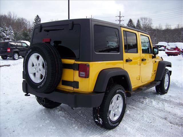 Jeep Wrangler 2011 photo 2