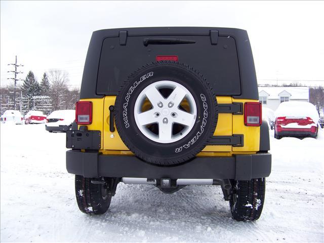 Jeep Wrangler 2011 photo 3