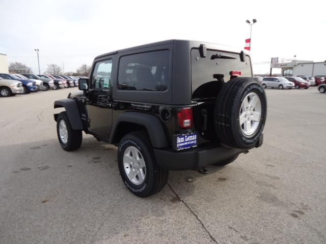 Jeep Wrangler 2011 photo 2
