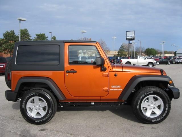 Jeep Wrangler 2011 photo 1