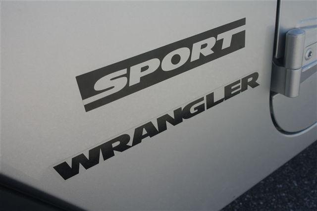 Jeep Wrangler 2011 photo 4