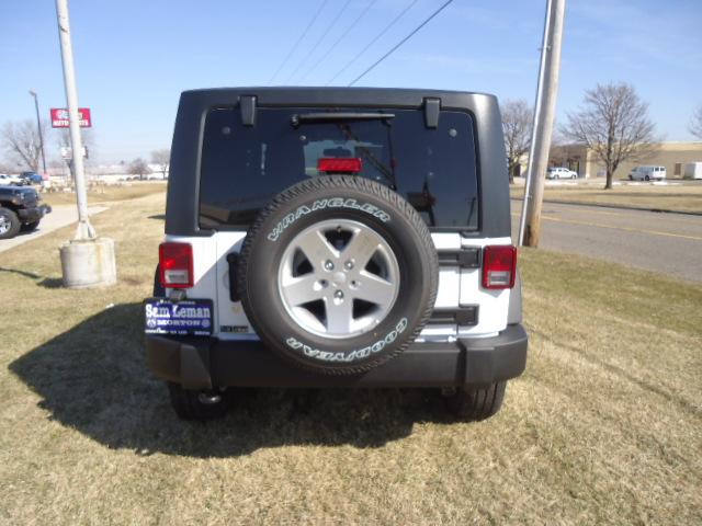 Jeep Wrangler 2011 photo 5