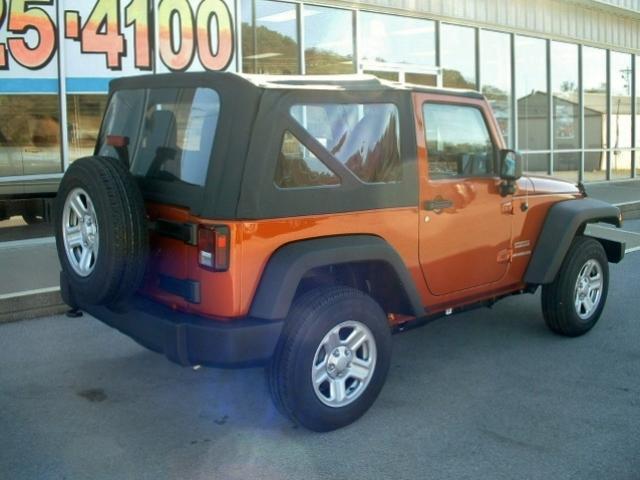 Jeep Wrangler 2011 photo 2