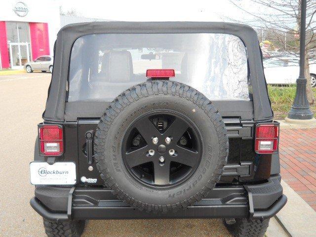 Jeep Wrangler 2012 photo 2