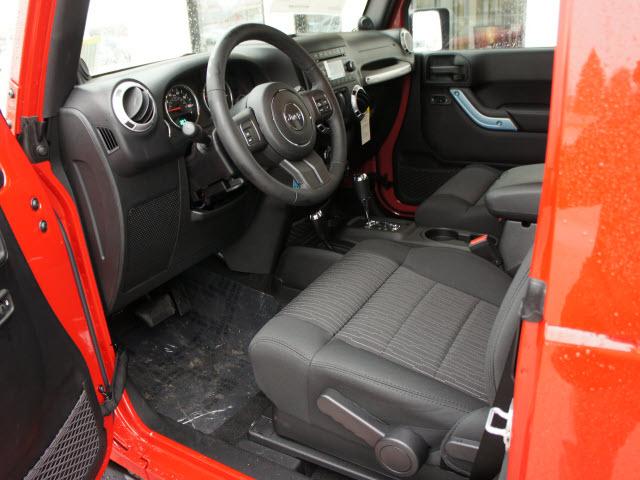 Jeep Wrangler 2012 photo 1