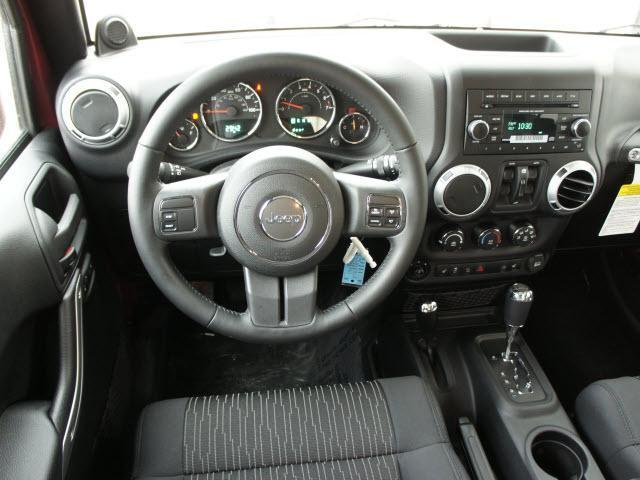 Jeep Wrangler 2012 photo 4