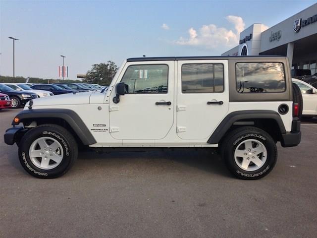 Jeep Wrangler 2012 photo 2