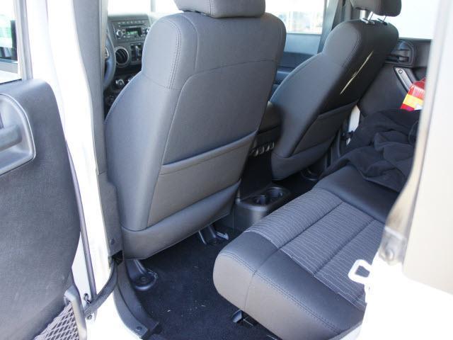 Jeep Wrangler 2012 photo 3