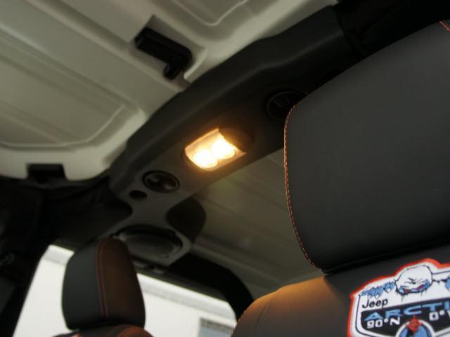 Jeep Wrangler 2012 photo 4