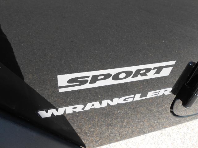 Jeep Wrangler 2012 photo 12