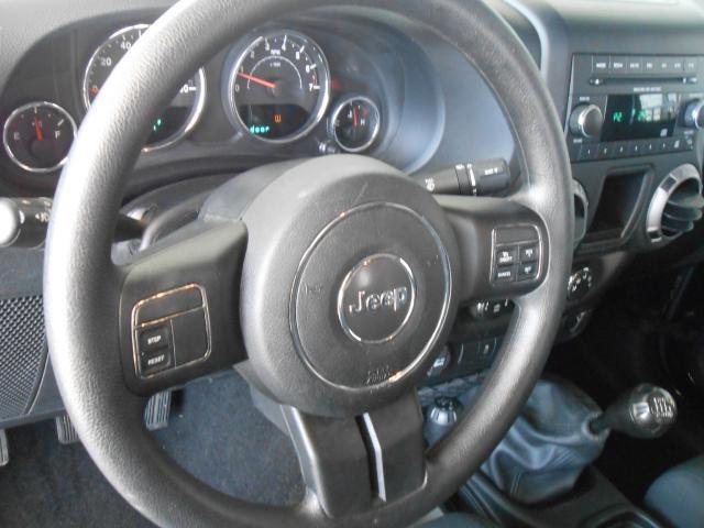 Jeep Wrangler 2012 photo 9