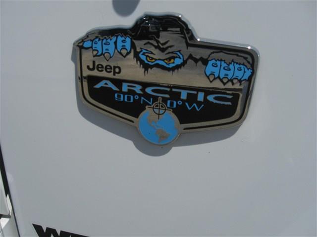 Jeep Wrangler 2012 photo 2