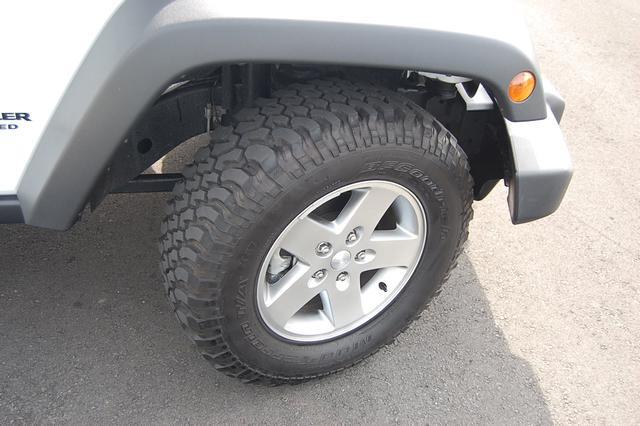 Jeep Wrangler 2012 photo 2