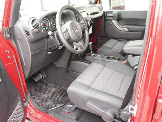 Jeep Wrangler 2012 photo 2