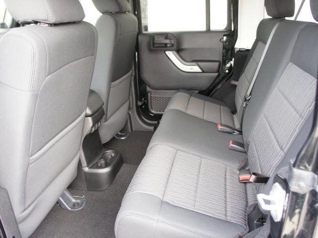 Jeep Wrangler 2012 photo 3