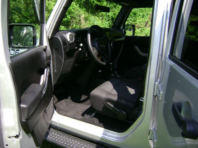 Jeep Wrangler 2012 photo 23