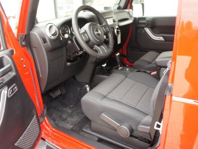 Jeep Wrangler 2012 photo 2