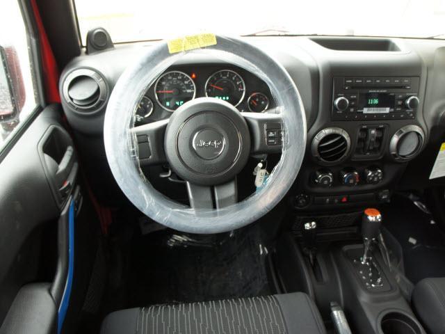 Jeep Wrangler 2012 photo 4