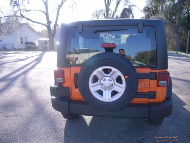 Jeep Wrangler 2012 photo 2