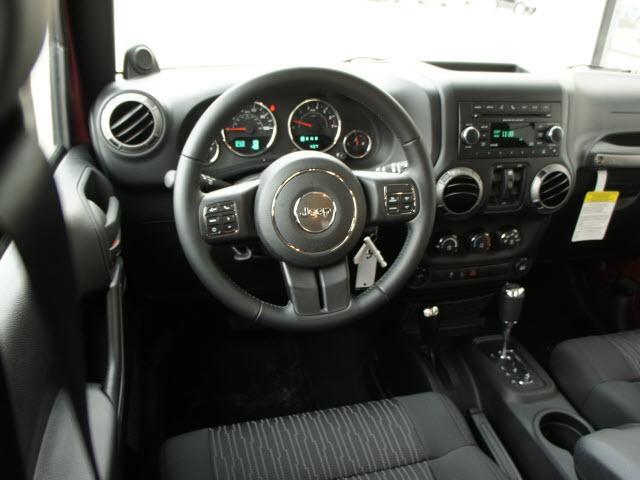 Jeep Wrangler 2012 photo 4