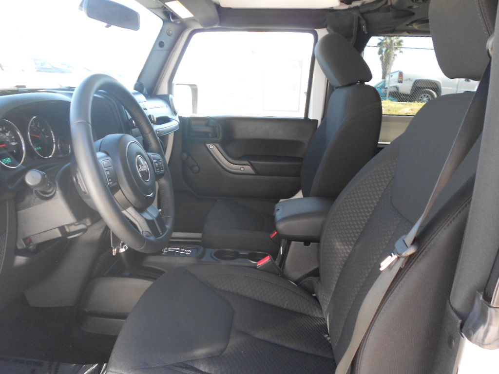 Jeep Wrangler 2013 photo 2