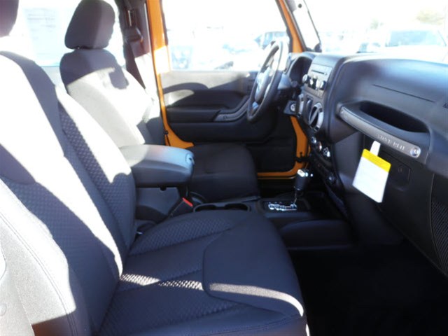 Jeep Wrangler 2013 photo 1