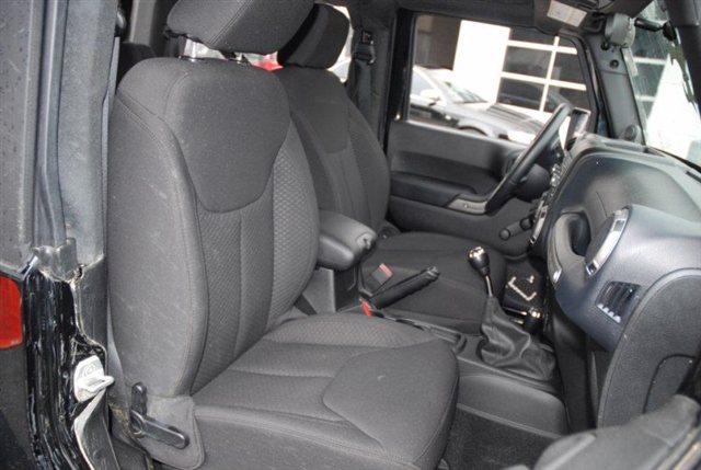 Jeep Wrangler 2013 photo 2
