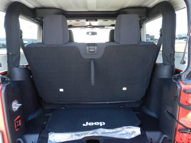 Jeep Wrangler 2013 photo 1