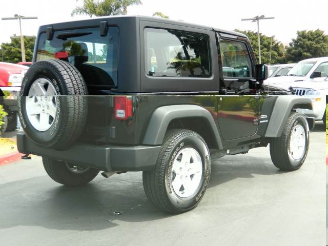 Jeep Wrangler 2013 photo 2