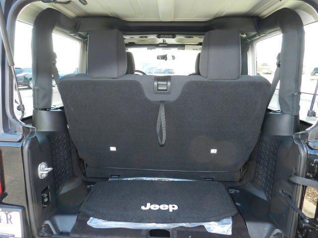 Jeep Wrangler 2013 photo 2