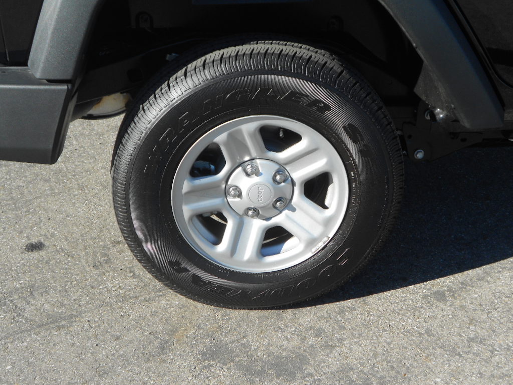 Jeep Wrangler 2013 photo 2