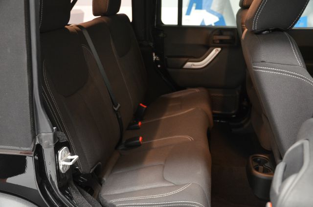 Jeep Wrangler 2013 photo 22