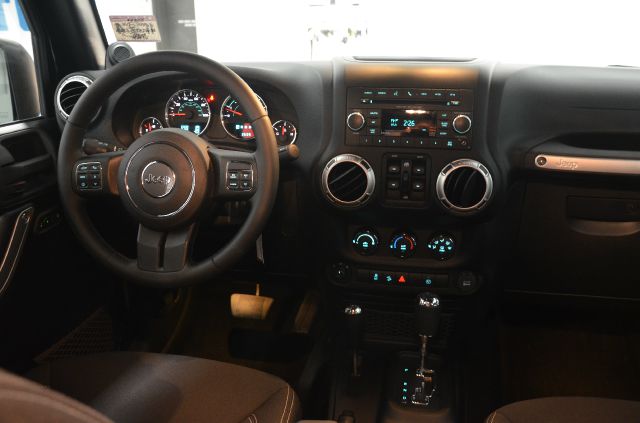Jeep Wrangler 2013 photo 26