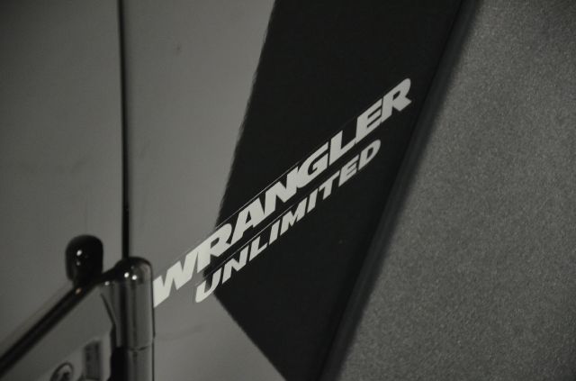 Jeep Wrangler 2013 photo 32