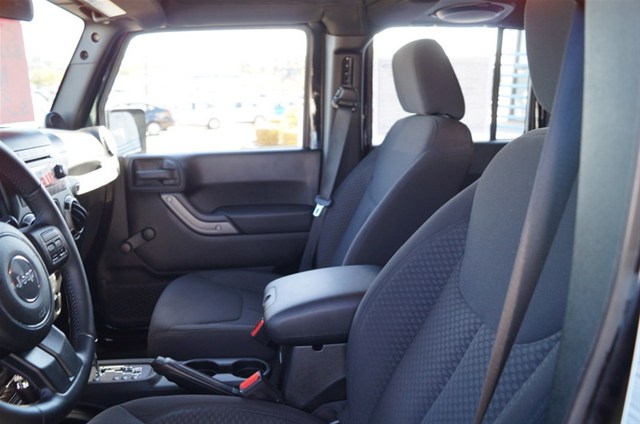 Jeep Wrangler 2013 photo 1