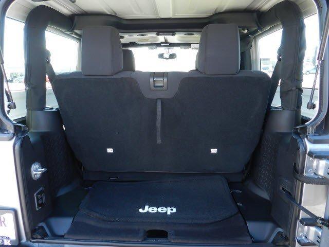 Jeep Wrangler 2013 photo 3