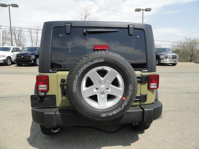 Jeep Wrangler 2013 photo 1