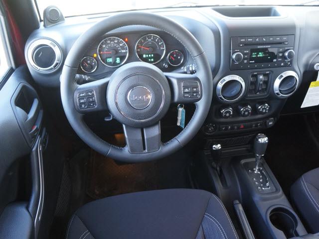 Jeep Wrangler 2013 photo 4