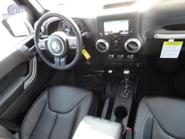 Jeep Wrangler 2014 photo 1