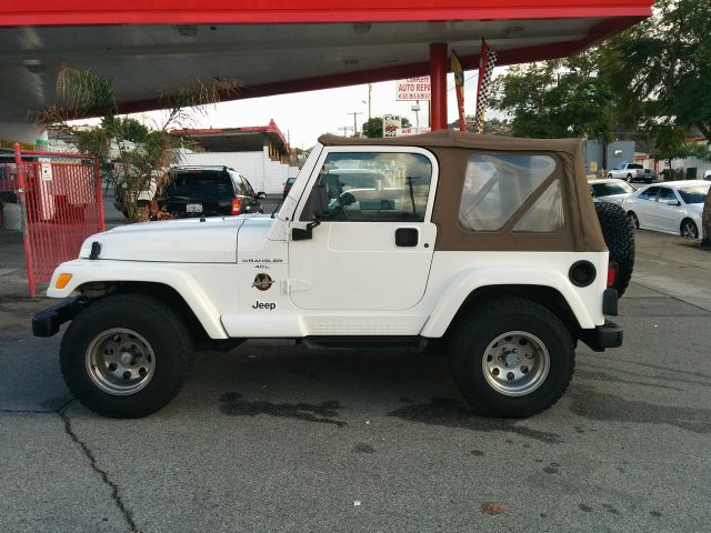 Jeep Wrangler Unlimited 2000 photo 3