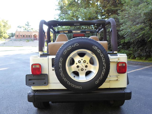 Jeep Wrangler Unlimited 2000 photo 2