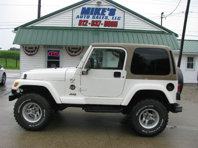 Jeep Wrangler Unlimited 3.5 SE SUV