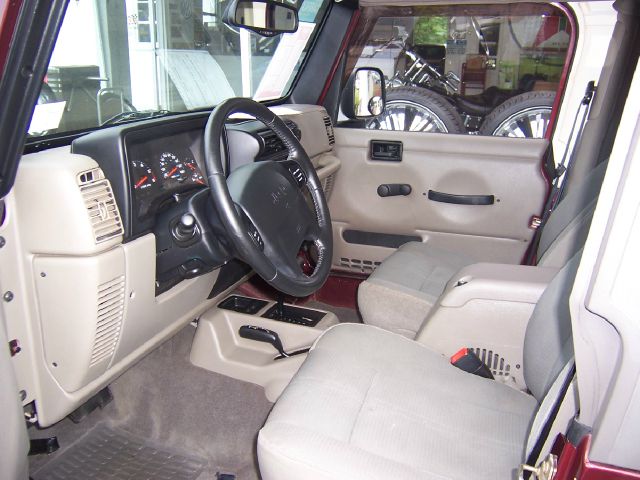 Jeep Wrangler Unlimited 3.5 SE SUV