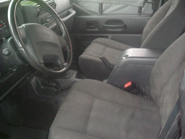 Jeep Wrangler Unlimited 2003 photo 2