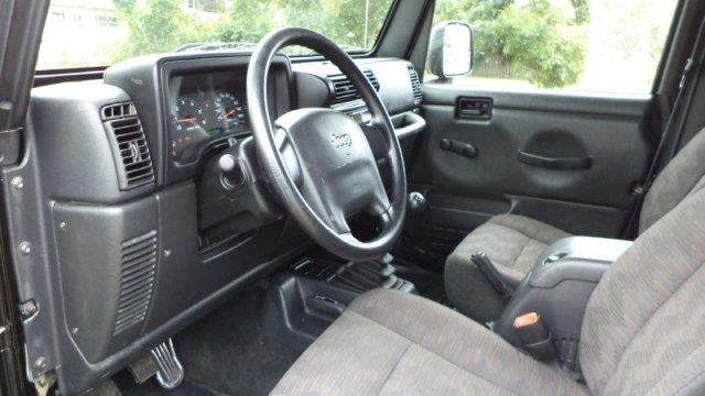 Jeep Wrangler Unlimited 2003 photo 2
