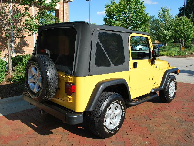 Jeep Wrangler Unlimited 2004 photo 2