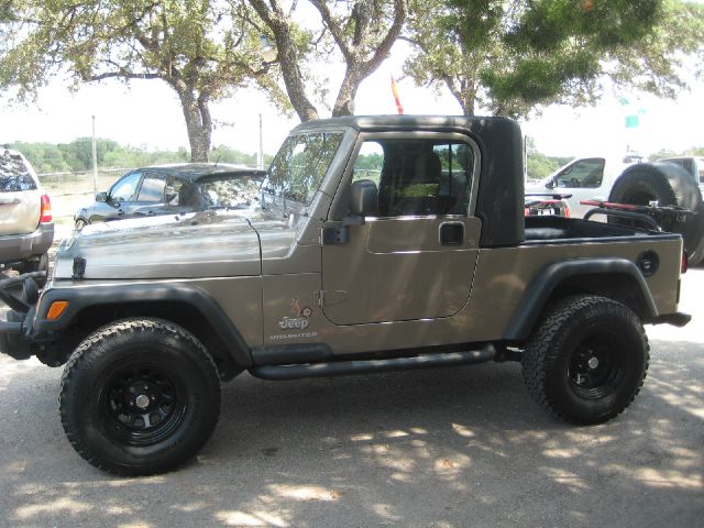 Jeep Wrangler Unlimited 2004 photo 2